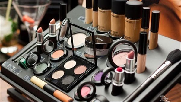 Cosmetics & Beauty Products — collection photograph 4